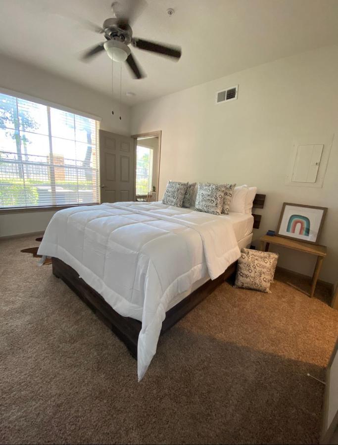 Bright & Modern Galleria Suite! 5 Star Location, Self Check In & Free Parking Houston Exterior foto
