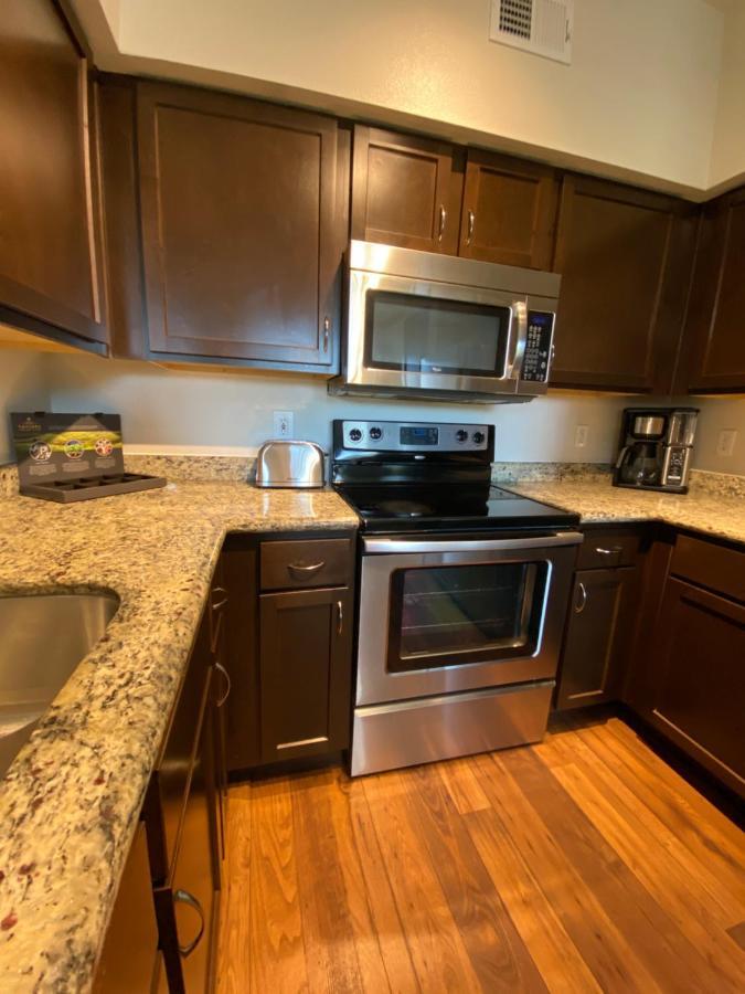 Bright & Modern Galleria Suite! 5 Star Location, Self Check In & Free Parking Houston Exterior foto